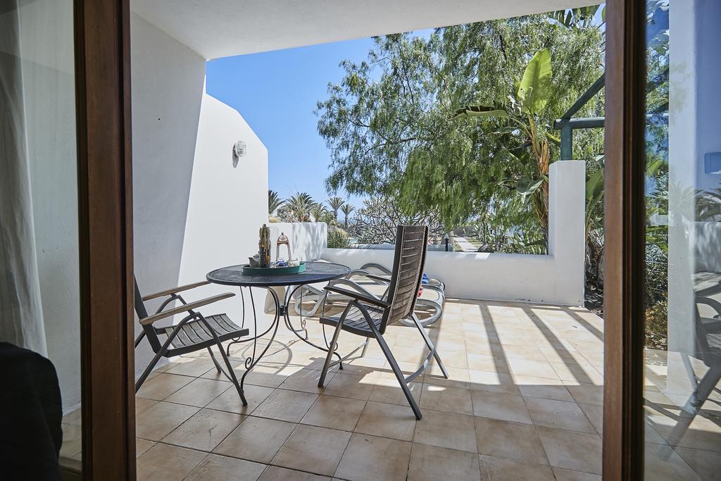 Villa Charco Del Palo Exterior photo